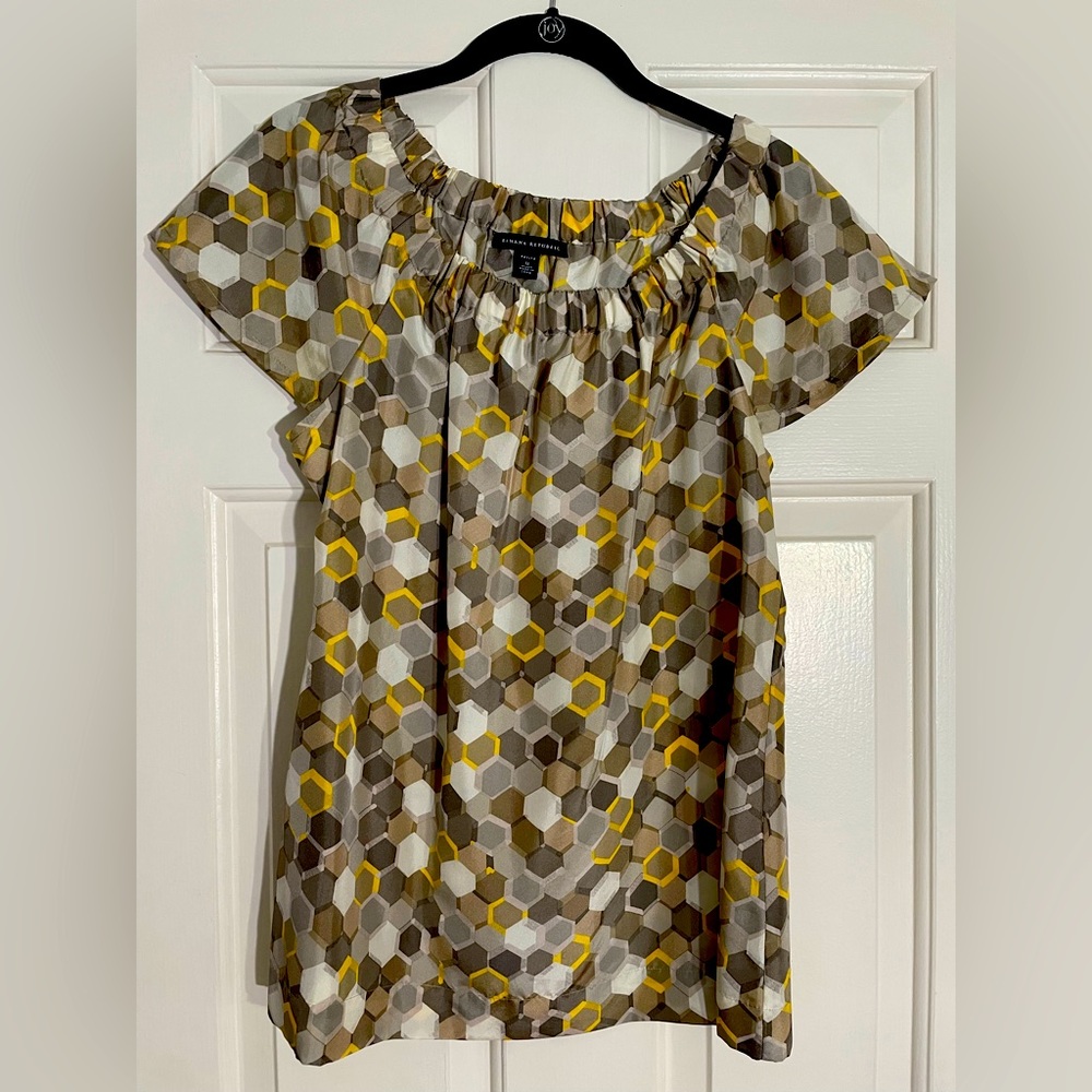Banana Republic Women’s Geometric Print short Sleeve Shirt